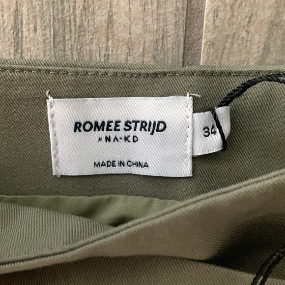 Rome strijd overlapped mini skirt - Picture 4 of 7